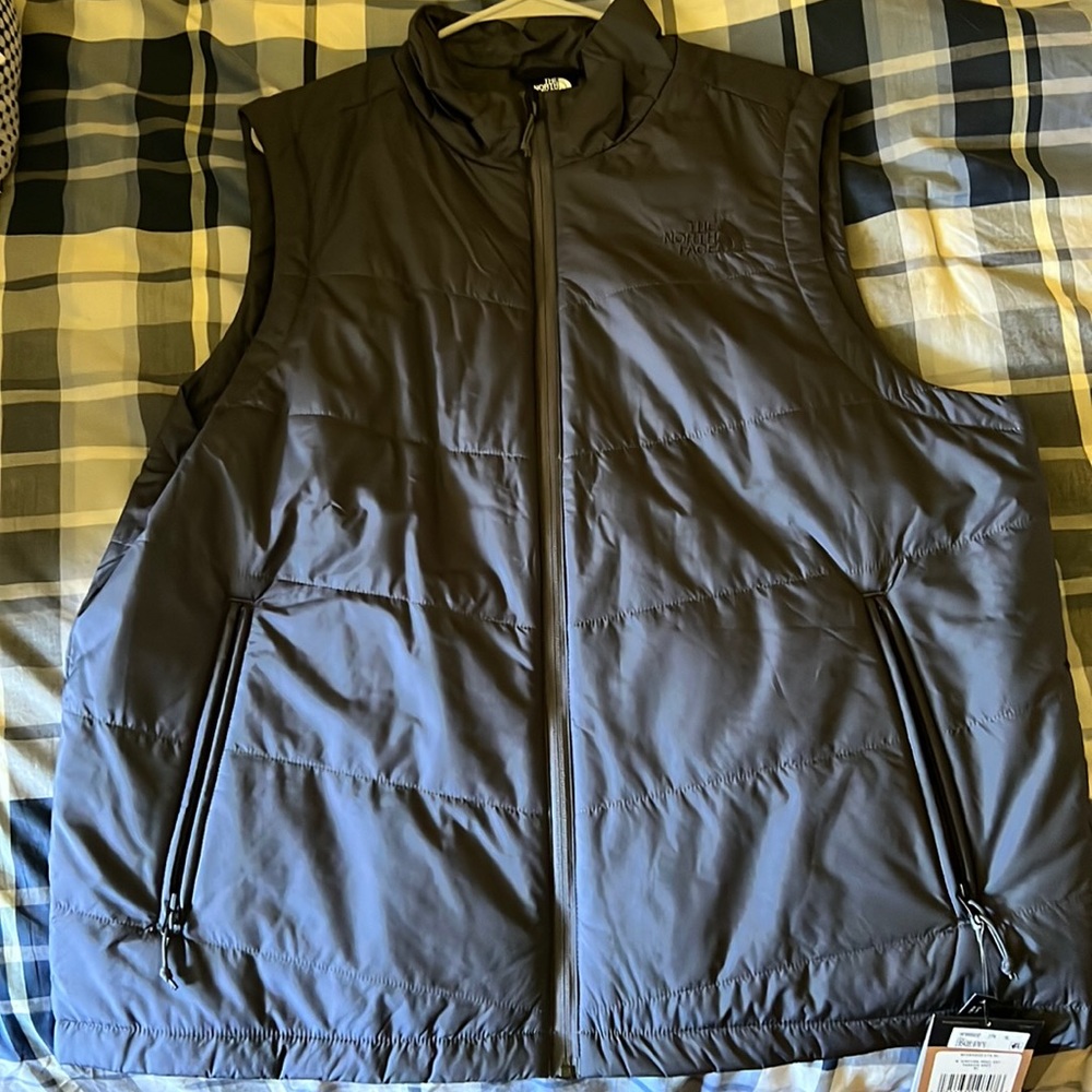 Gray North Face Junction Vest in Vandis Grey